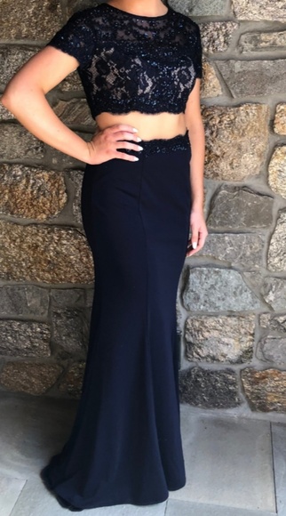 GIGI 2 piece prom gown - Picture 2 of 5